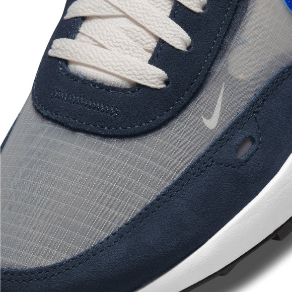 Nike Wattle One SE sneakers in phantom/hyper royal - Picture 4 of 13